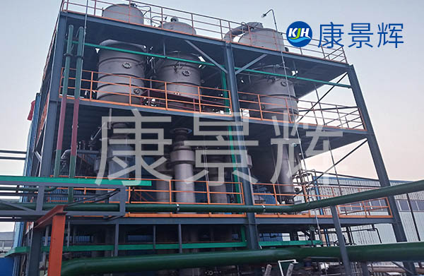 三效降膜蒸發(fā)器價(jià)格看處理量，大約在500萬(wàn)-6000萬(wàn)左右
